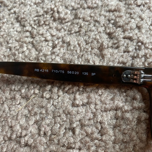 Ray-Ban 4216 Sunglasses New With Case